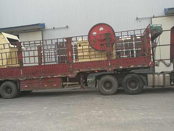 鄂破移動(dòng)式破碎機(jī)移動(dòng)破碎站
